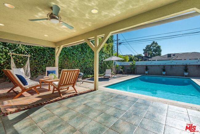 Building Photo - 4643 Nagle Ave