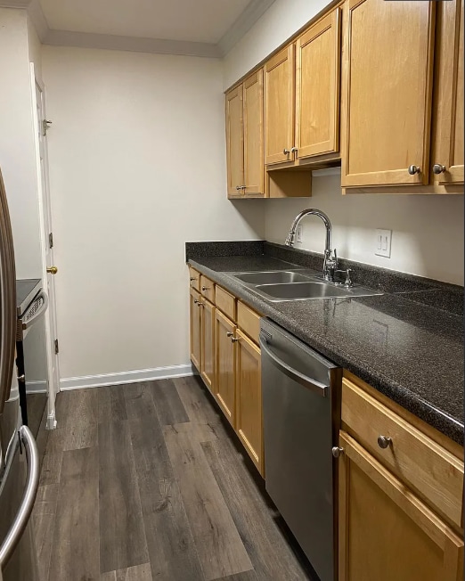 Building Photo - 3615 Essex Ave