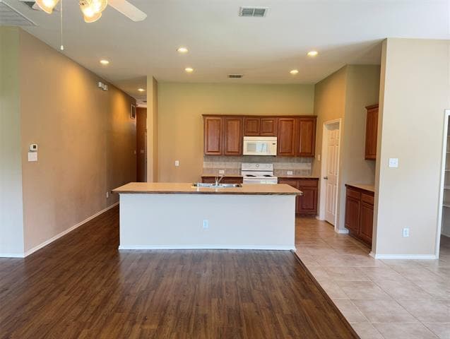 Building Photo - 12516 Coral Dr