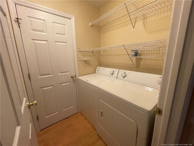 Building Photo - 509 Meadowland Ct