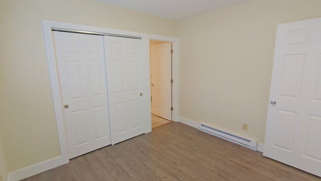 Building Photo - 2 bedroom 1 bath single level home