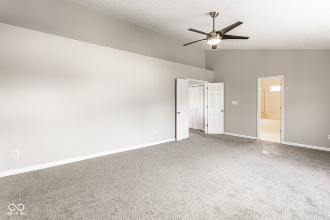 Building Photo - 700 Mountain Pine Dr