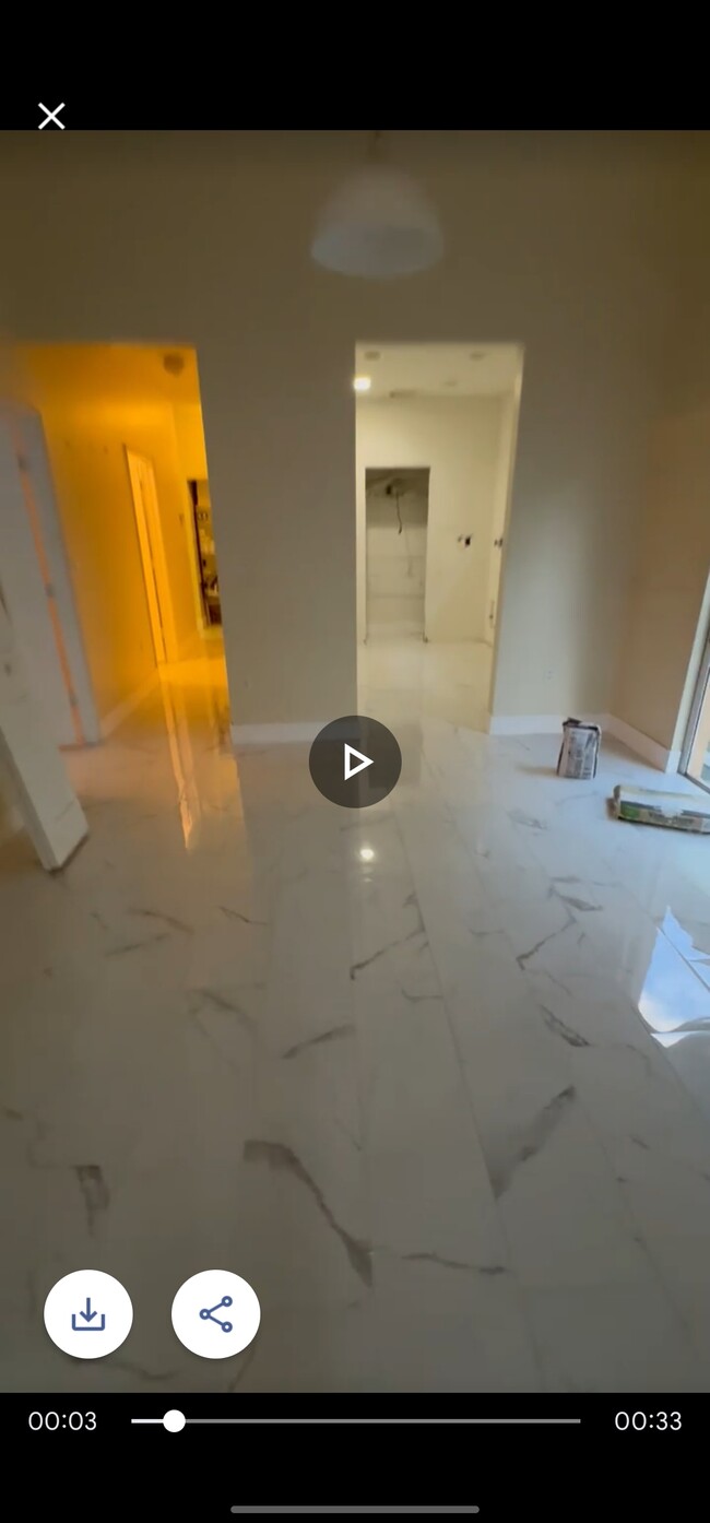 Building Photo - 2507 NE 41st Terrace