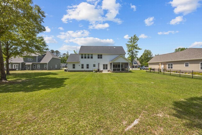 Building Photo - 3506 Sir James Ln