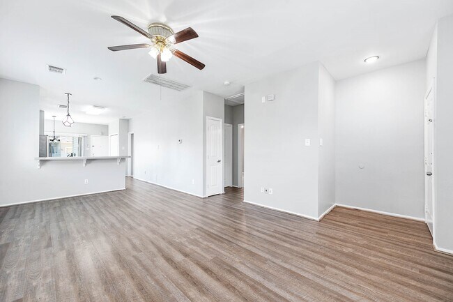 Building Photo - 1561 Nichole Woods Dr