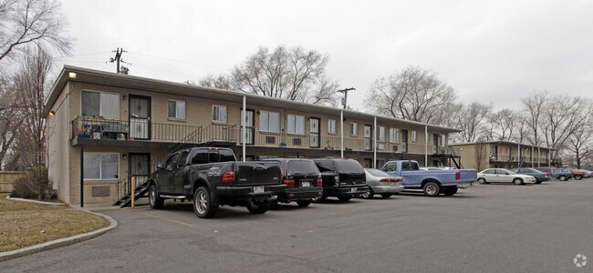 Primary Photo - Vista Twin Apartments