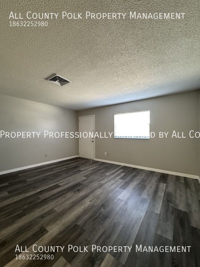 Building Photo - 422 Ellerbe Way