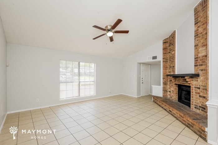 Building Photo - 2209 Sharpshire Ln