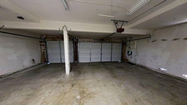 Building Photo - 526 Wrightwood Rd