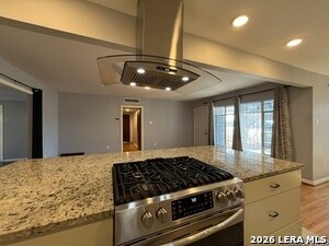 Building Photo - 2331 W Magnolia Ave