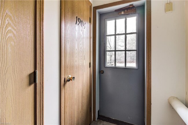 Building Photo - 27453 Westown Blvd