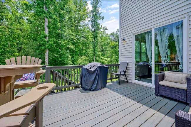 Building Photo - 155 Rossell Park Cir