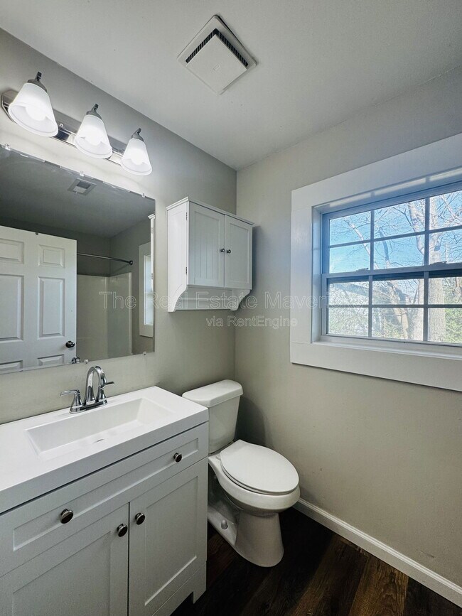 Building Photo - 63 Trinity Rd