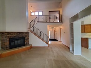 Building Photo - Prairie Townhomes