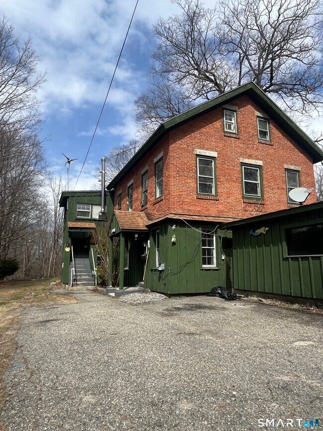 Building Photo - 43 Wallens St