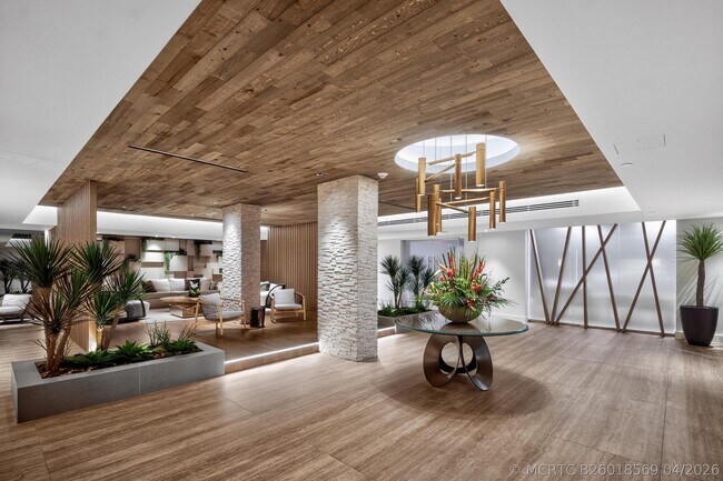 Building Photo - 2301 Collins Ave