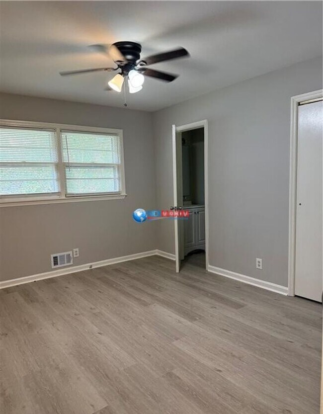 Building Photo - Fully RENOVATED 4-bedroom ranch in Conyers