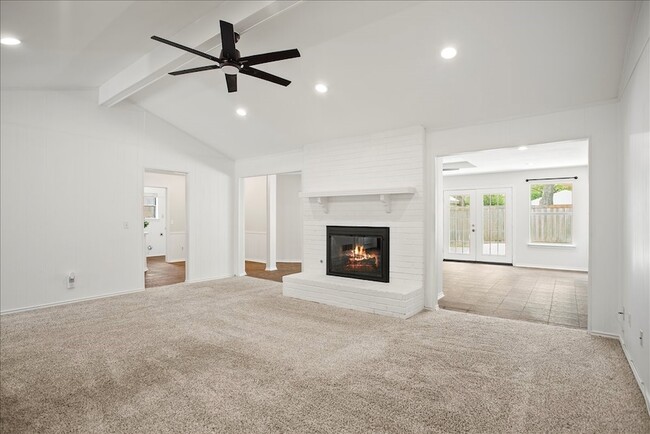 Building Photo - 2309 Lawndale Dr