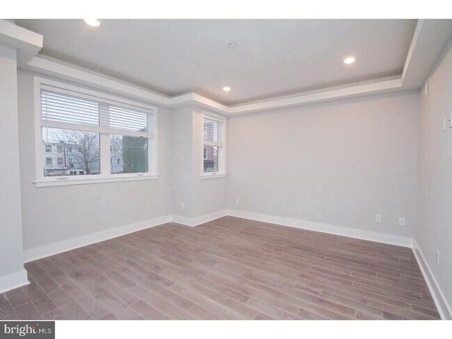 Building Photo - 2564 Frankford Ave