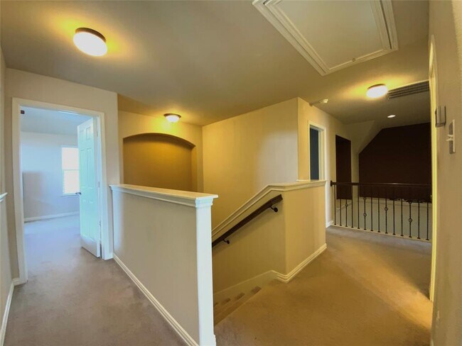 Building Photo - 2454 Santa Barbara Loop