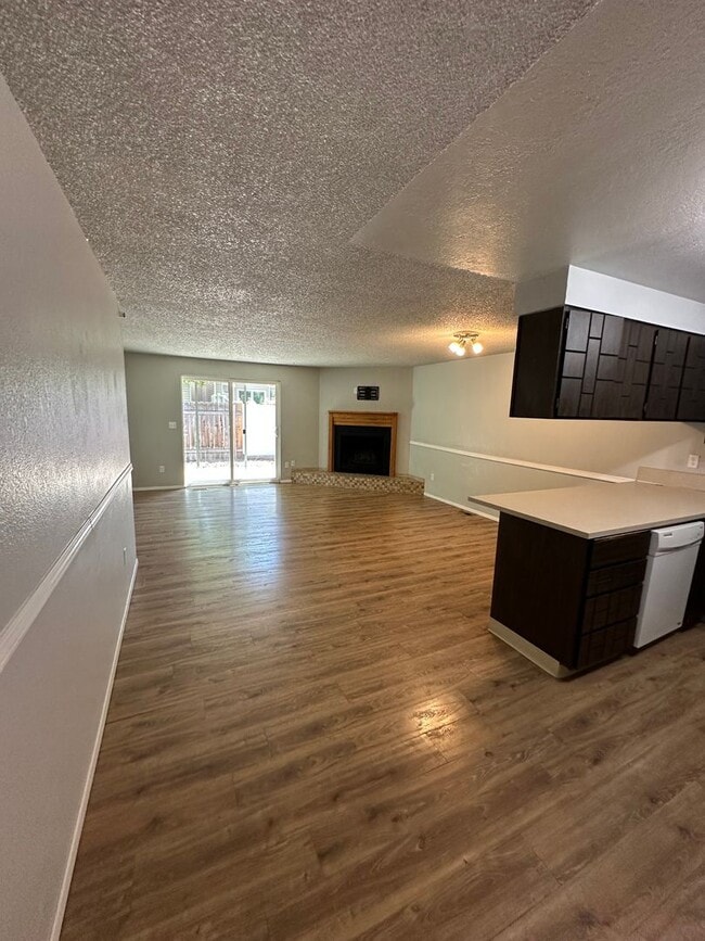 Building Photo - Ready first of June / 3 bedroom 2 bathroom...