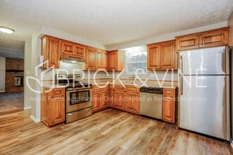Building Photo - 3229 Middleboro Way