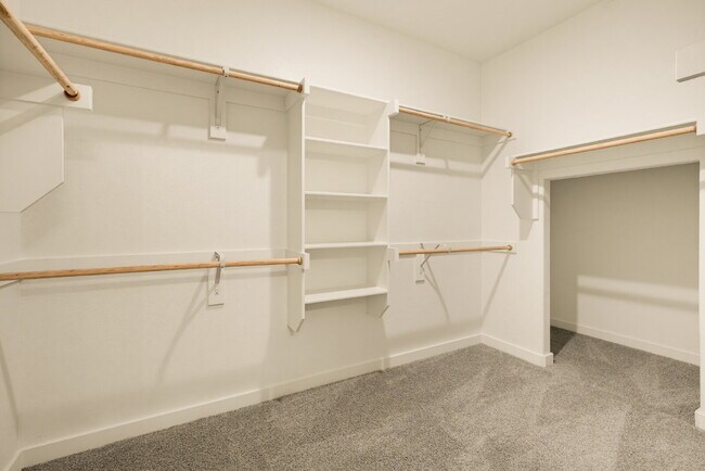 Building Photo - 1436 Companero St