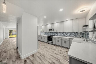 Building Photo - 10022 Oxfordshire Ln SW