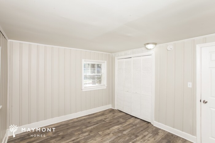 Building Photo - 1700 Inglewood Dr