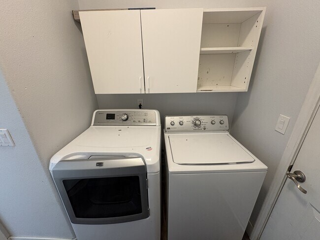 Building Photo - 12982 SW Kameron Way