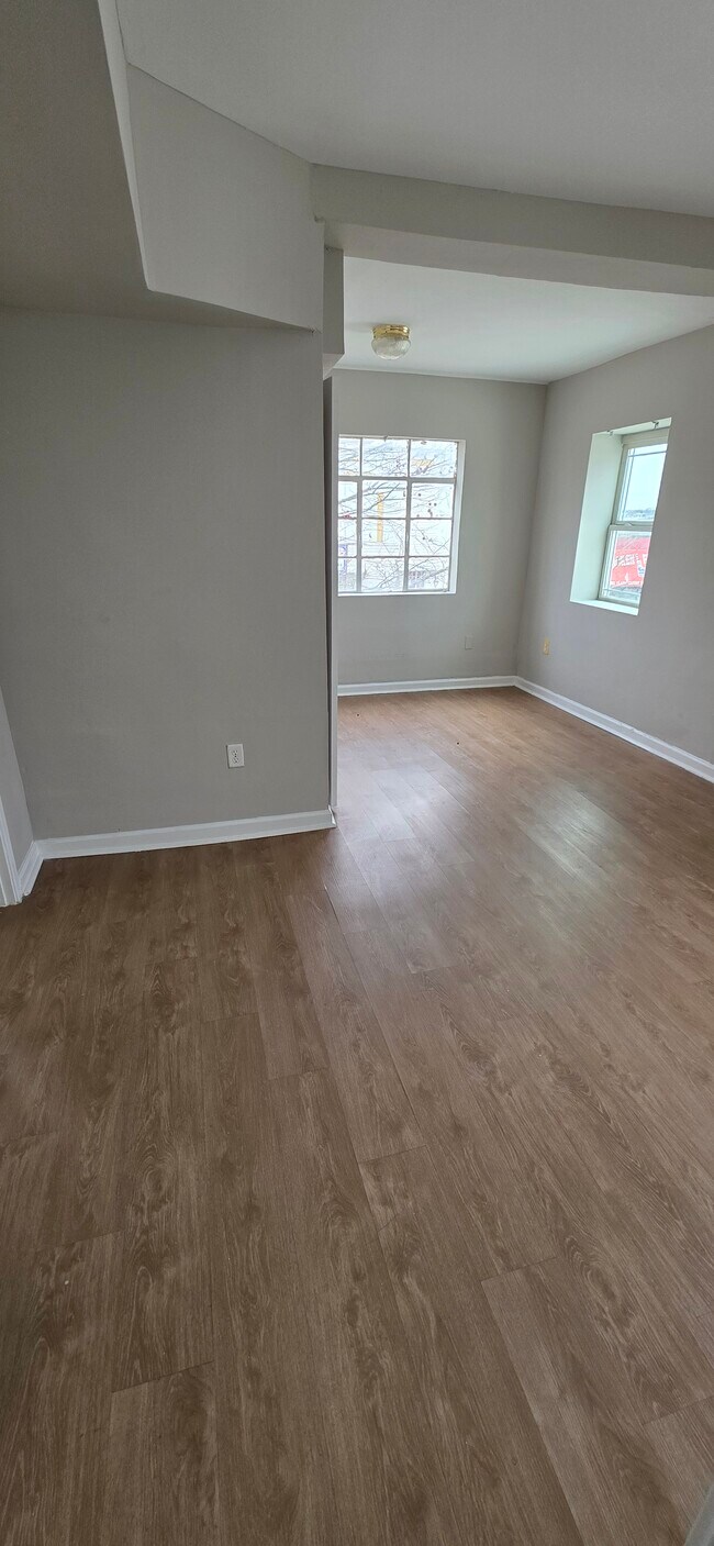 Building Photo - 3406 Belair Rd