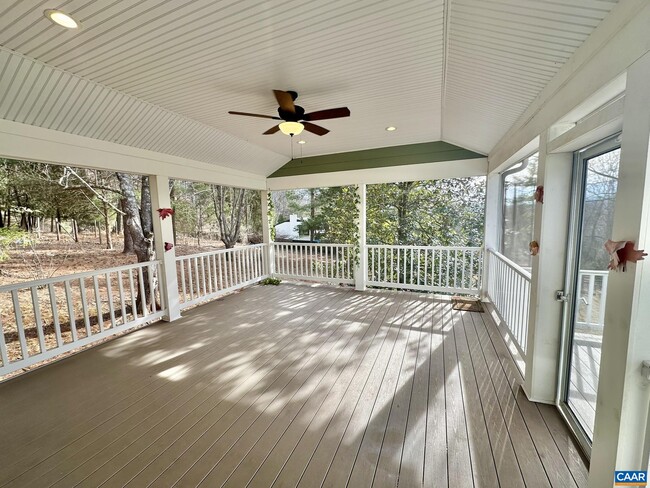 Building Photo - 3501 Glenaire Dr