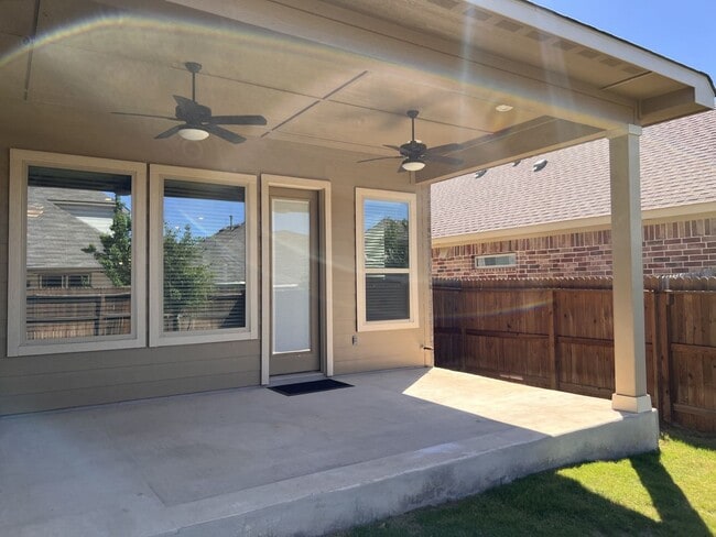 Building Photo - 10215 High Noon Dr