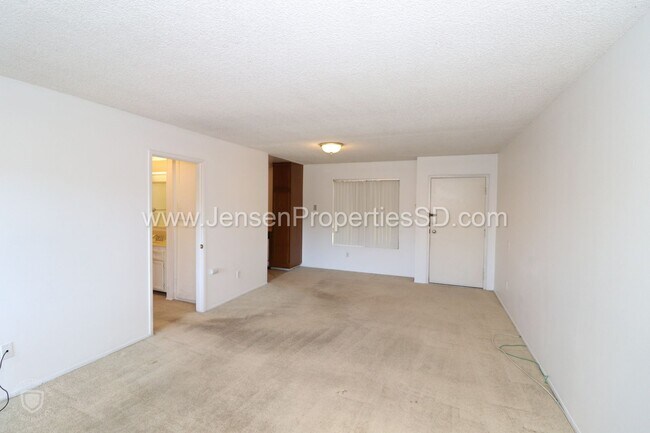 Building Photo - 1 Bed, 1 Bath Condo w/ Parking, Utilities,...