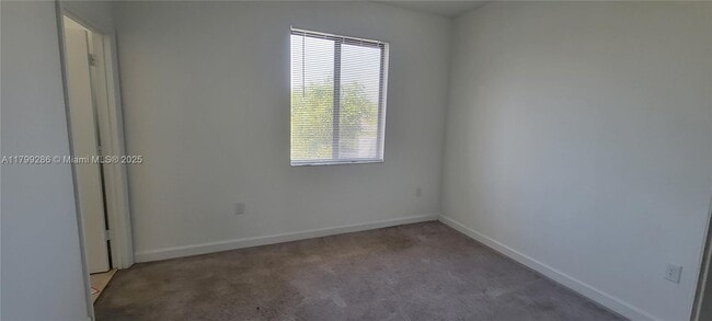 Building Photo - 388 NE 208th Terrace