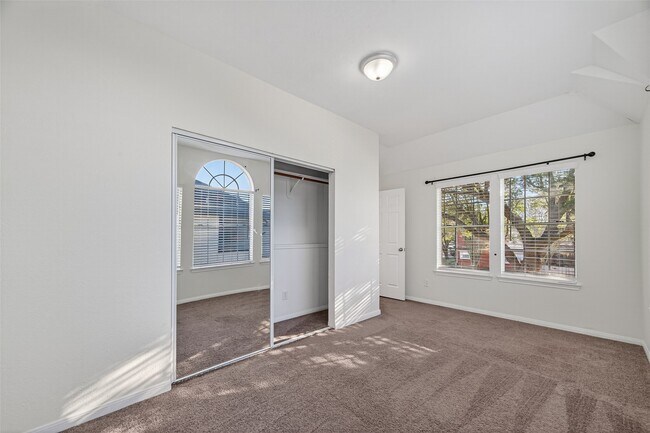 Building Photo - 3522 Brookwood Dr