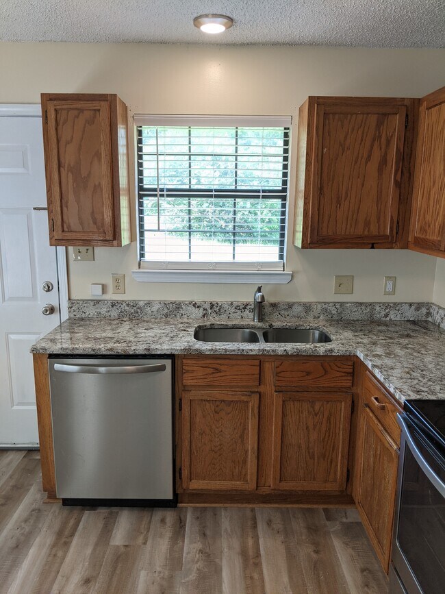 Building Photo - 1406 Hartje Ln