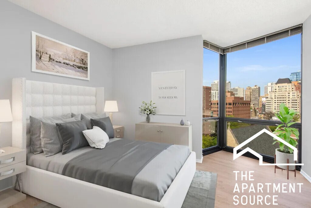 Building Photo - 1120 N La Salle Dr