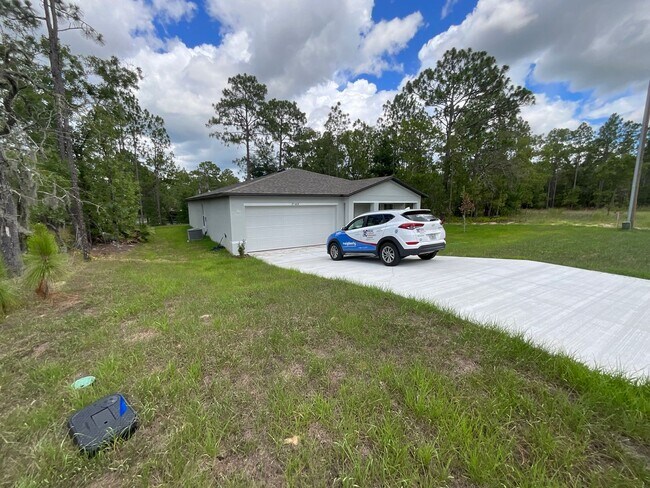 Building Photo - Citrus Springs - Welcome Home