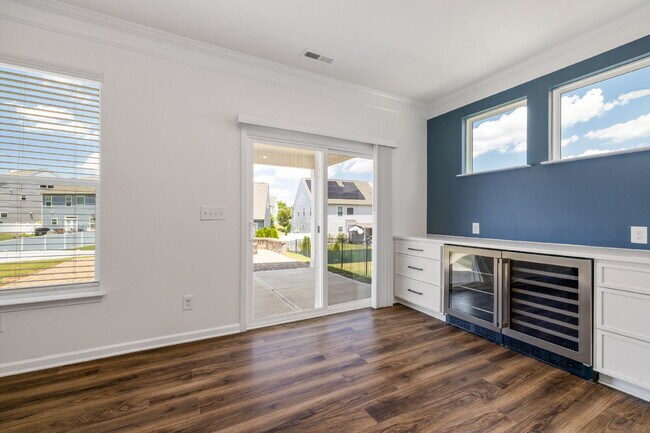 Building Photo - Spacious 5 Bedroom 3 Bath Home in highly sought after Walnut Creek!