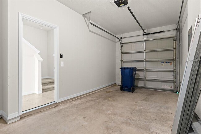 Building Photo - 11407 Planetree Pl