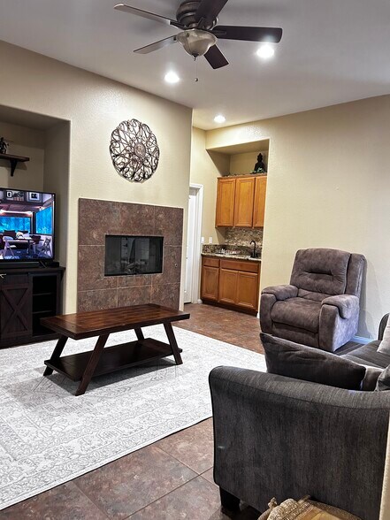 Building Photo - 86226 Pinot Noir Ln