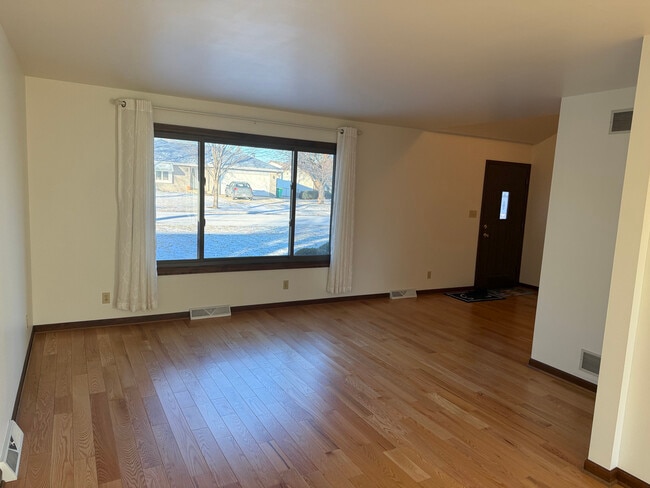 Building Photo - 13831 S Mallard Dr