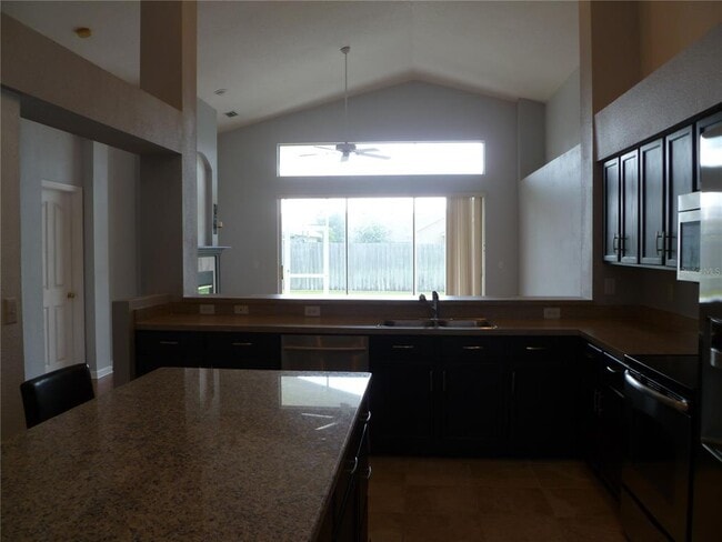 Building Photo - 6936 Cohasset Cir