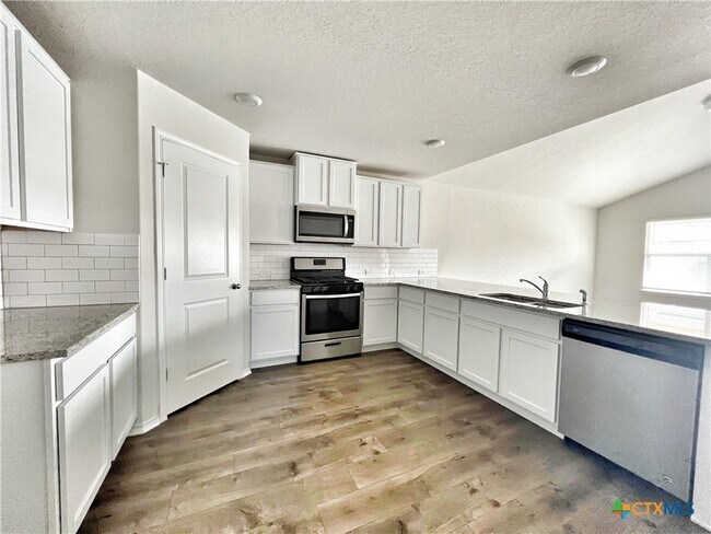 Building Photo - 29529 Spring Copper