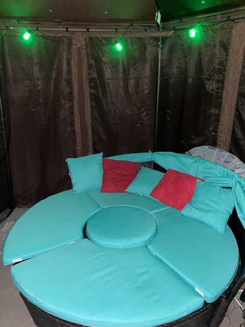 Building Photo - 408 S 33rd St