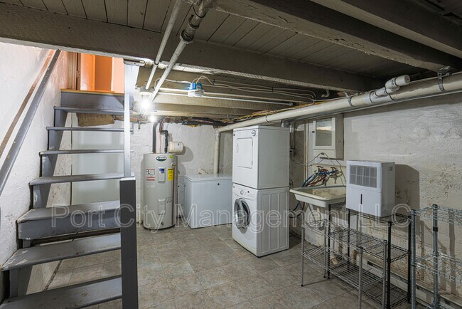 Building Photo - 328 S Collington Ave