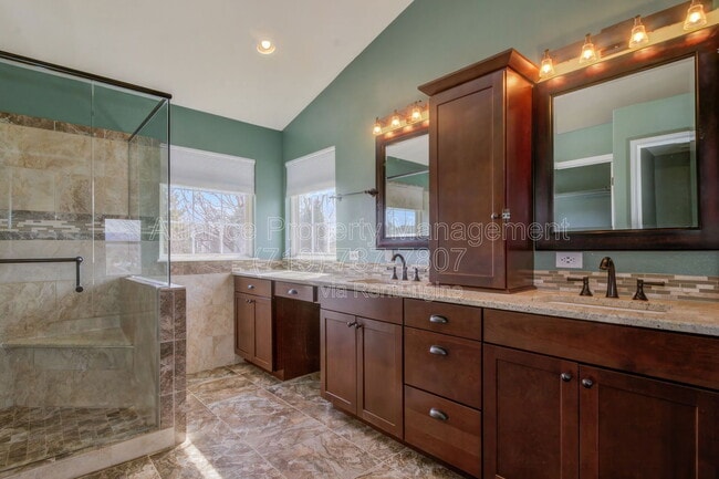 Building Photo - 6160 Bestview Way