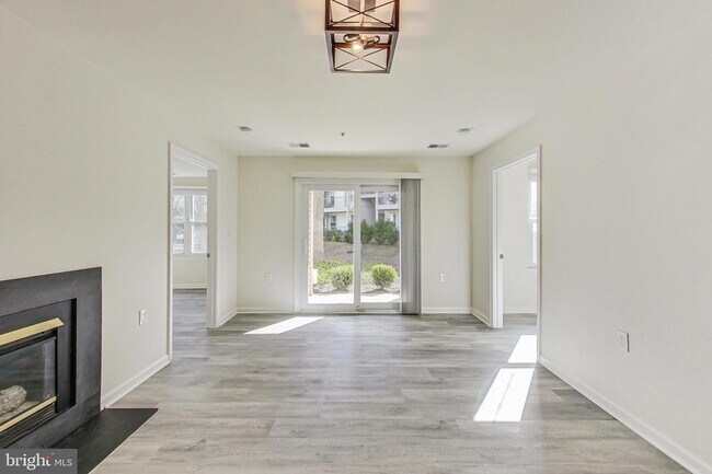 Building Photo - 15300 Diamond Cove Terrace