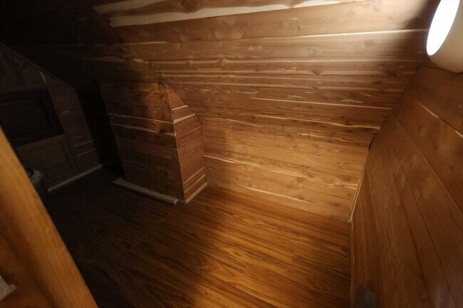 Building Photo - 369 Savin Hill Ave